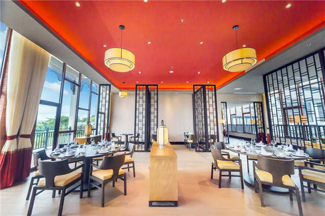 云南悅椿溫泉度假酒店裝修設(shè)計實(shí)景圖| 溫泉度假酒店中餐廳設(shè)計
